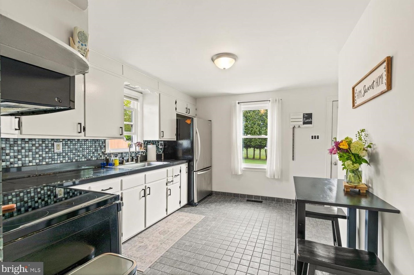 552 Mohns Hill Rd, Reading PA  19608-9038 exterior