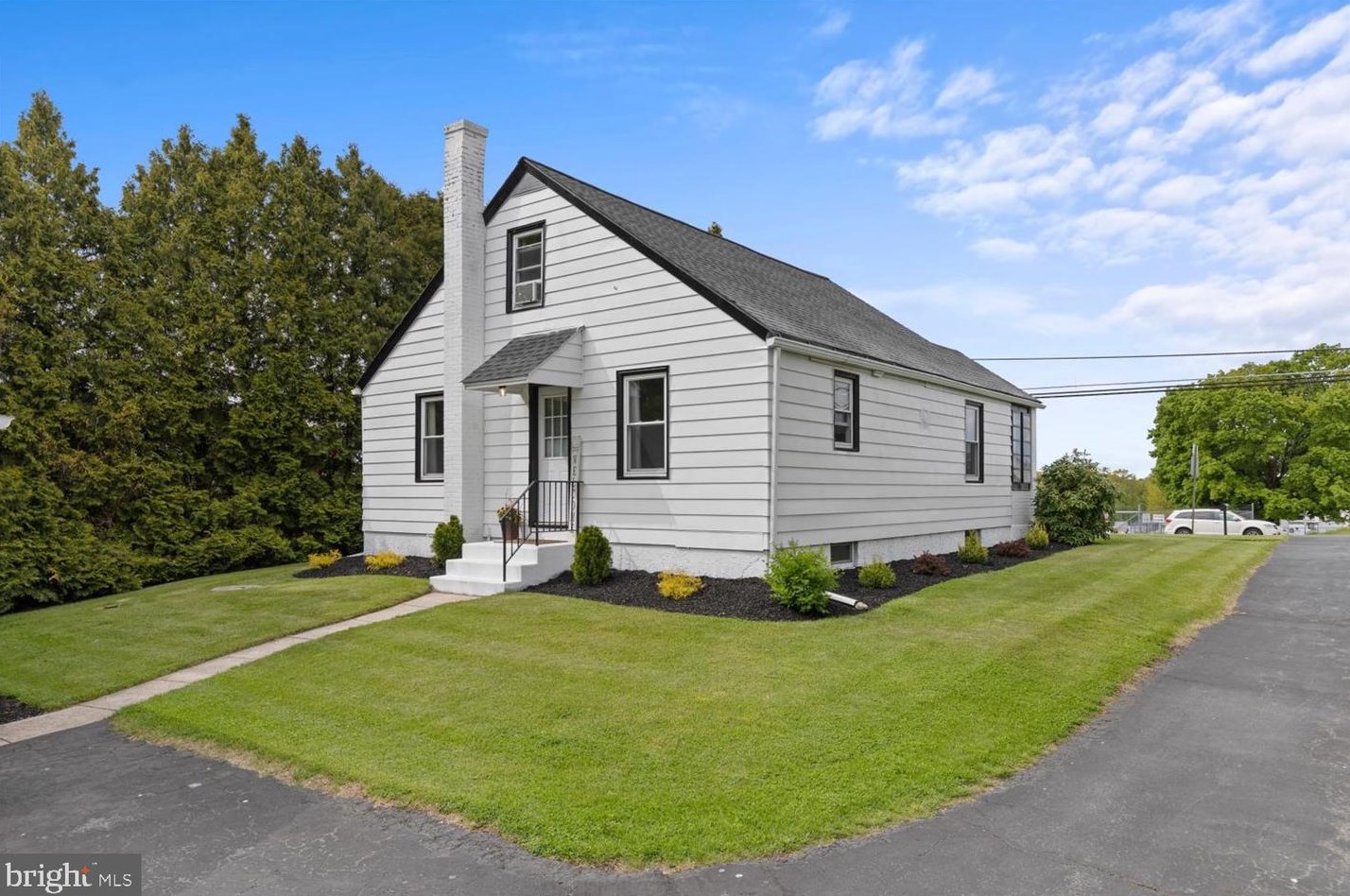 552 Mohns Hill Rd, Reading PA  19608-9038 exterior