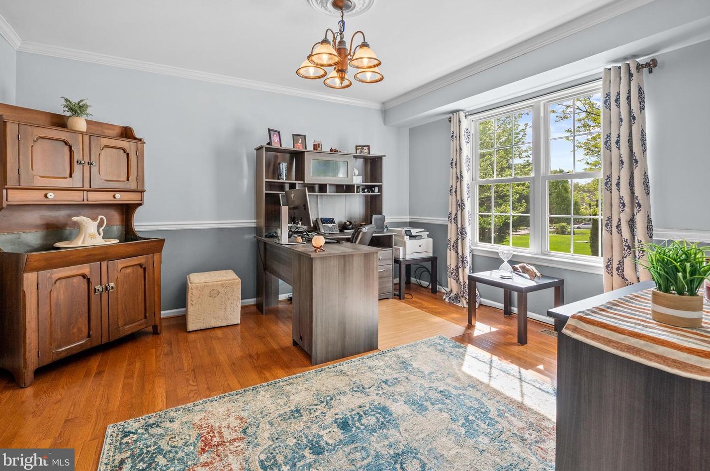 704 Meadowcrest Ln, Douglassville PA  19518-9242 exterior