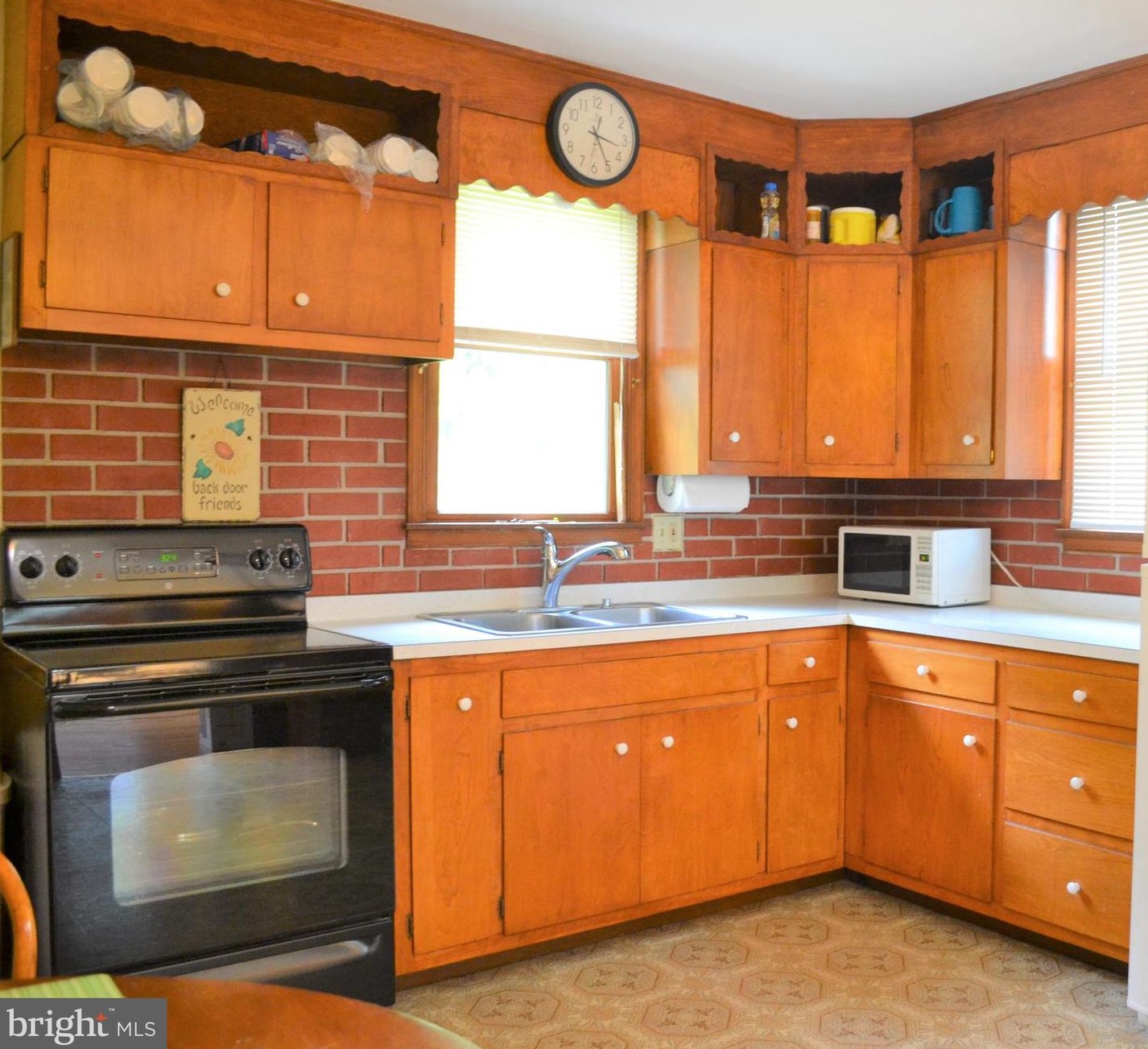 213 Spring St, Bechtelsville, PA 19505-9058