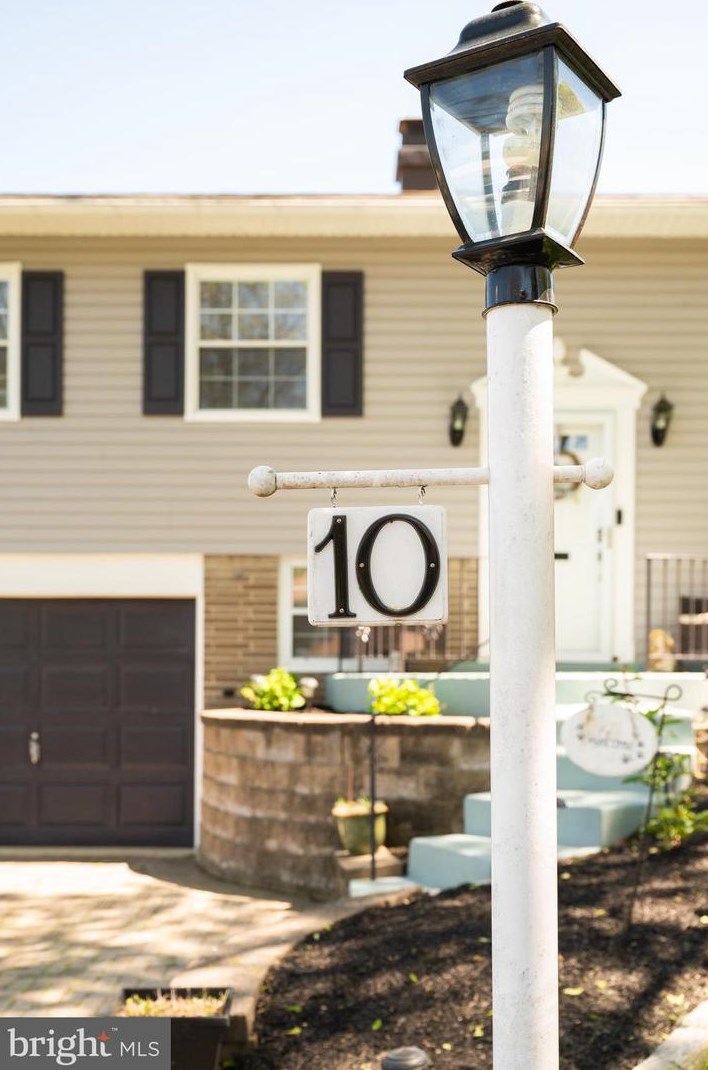 10 Cherrywood Rd, Reading PA  19610-1912 exterior