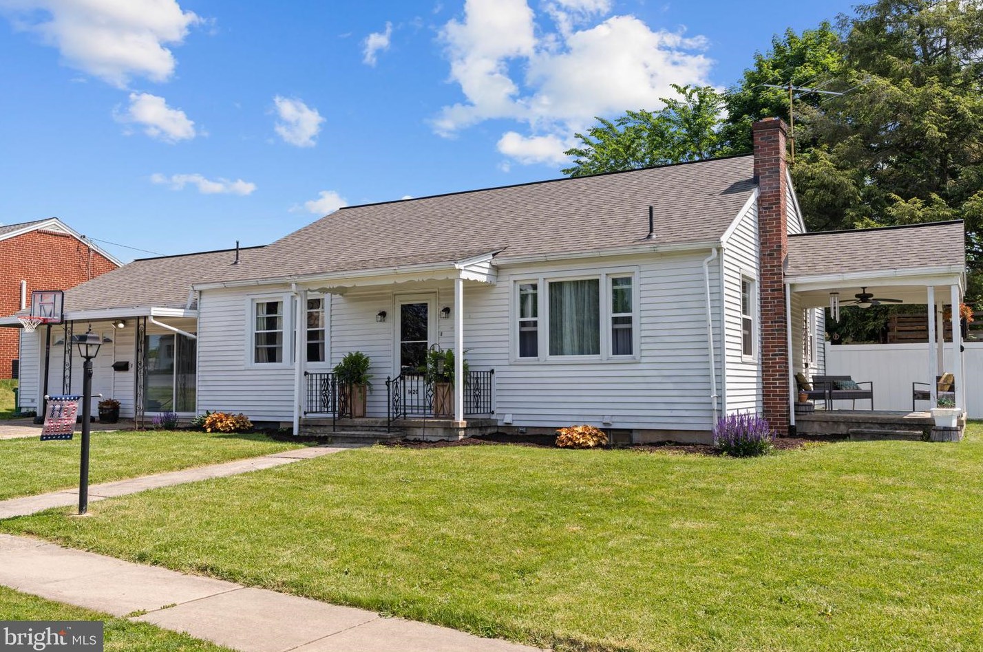1420 Cortland Ave, Reading, PA 19607-2100