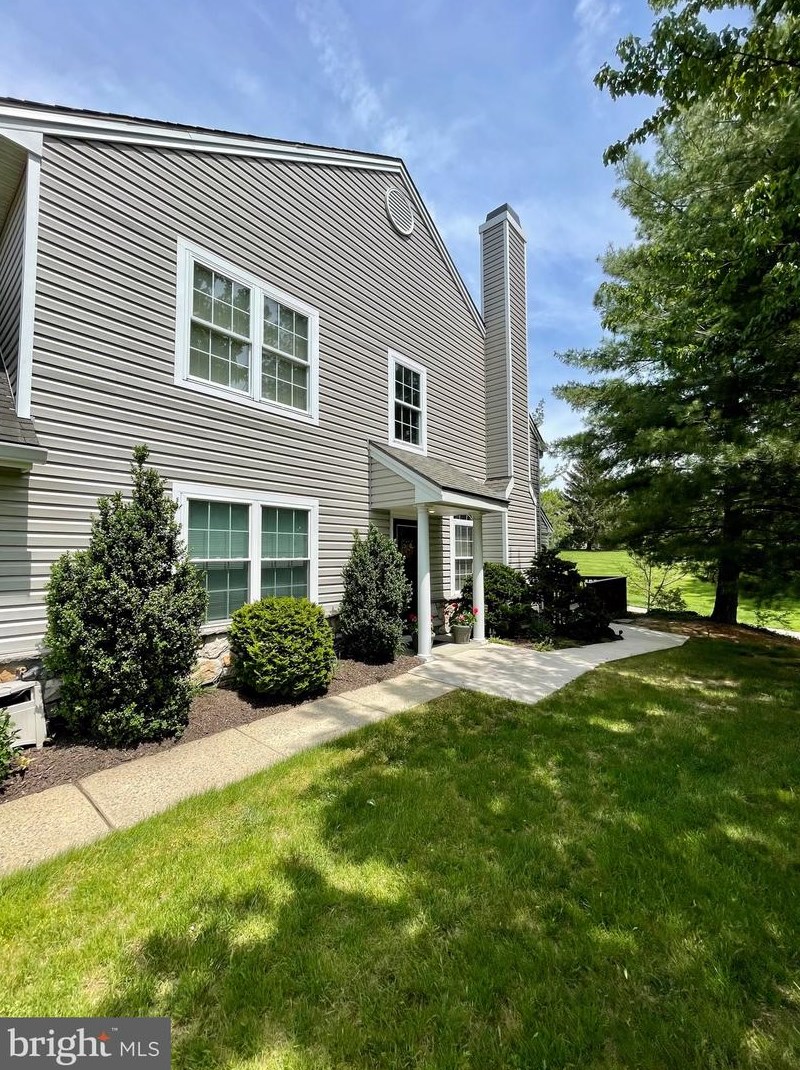172 Hawthorne Ct, Reading, PA 19610-1041