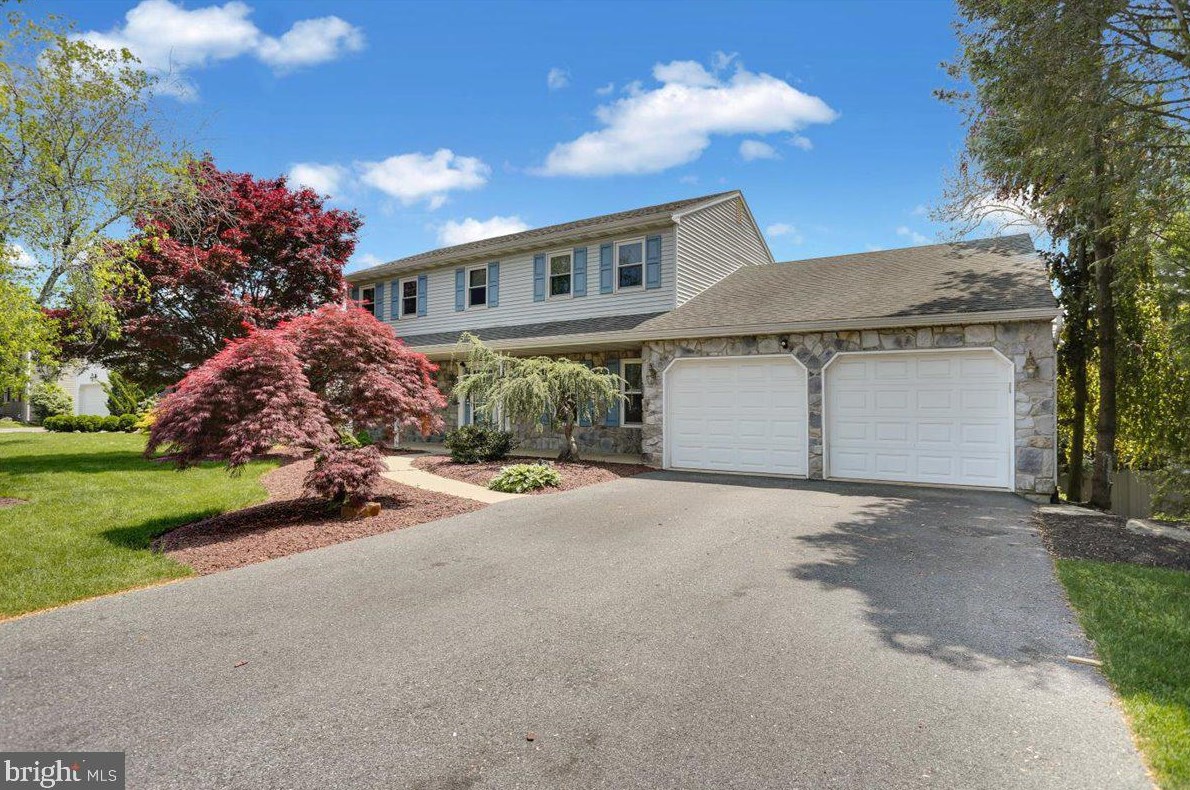 264 Faith Dr, Blandon, PA 19510