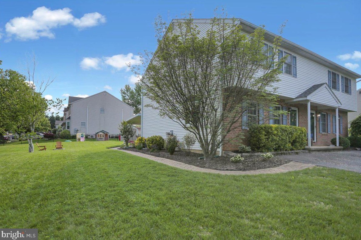 119 Carriage Dr, Wernersville, PA 19565