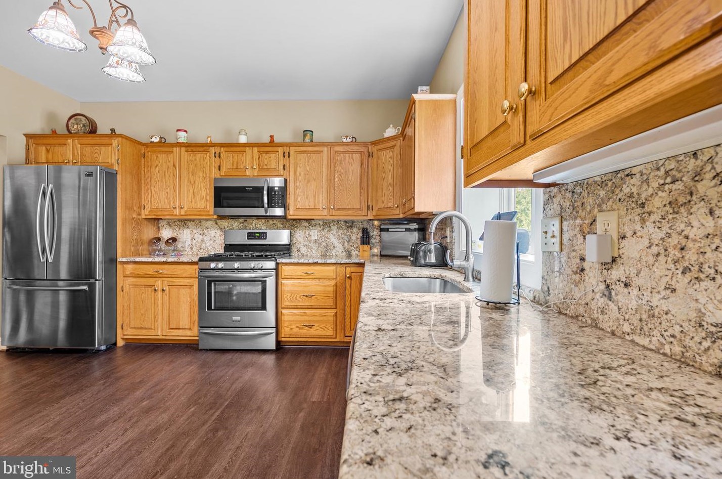 24 Sycamore Dr, Reading, PA 19606