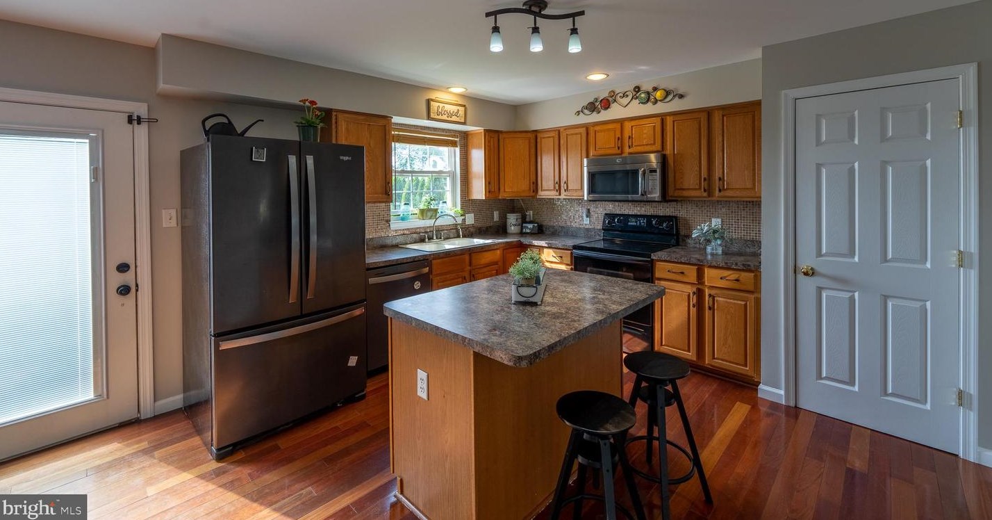1240 Montgomery Ave, Spangsville, PA 19512