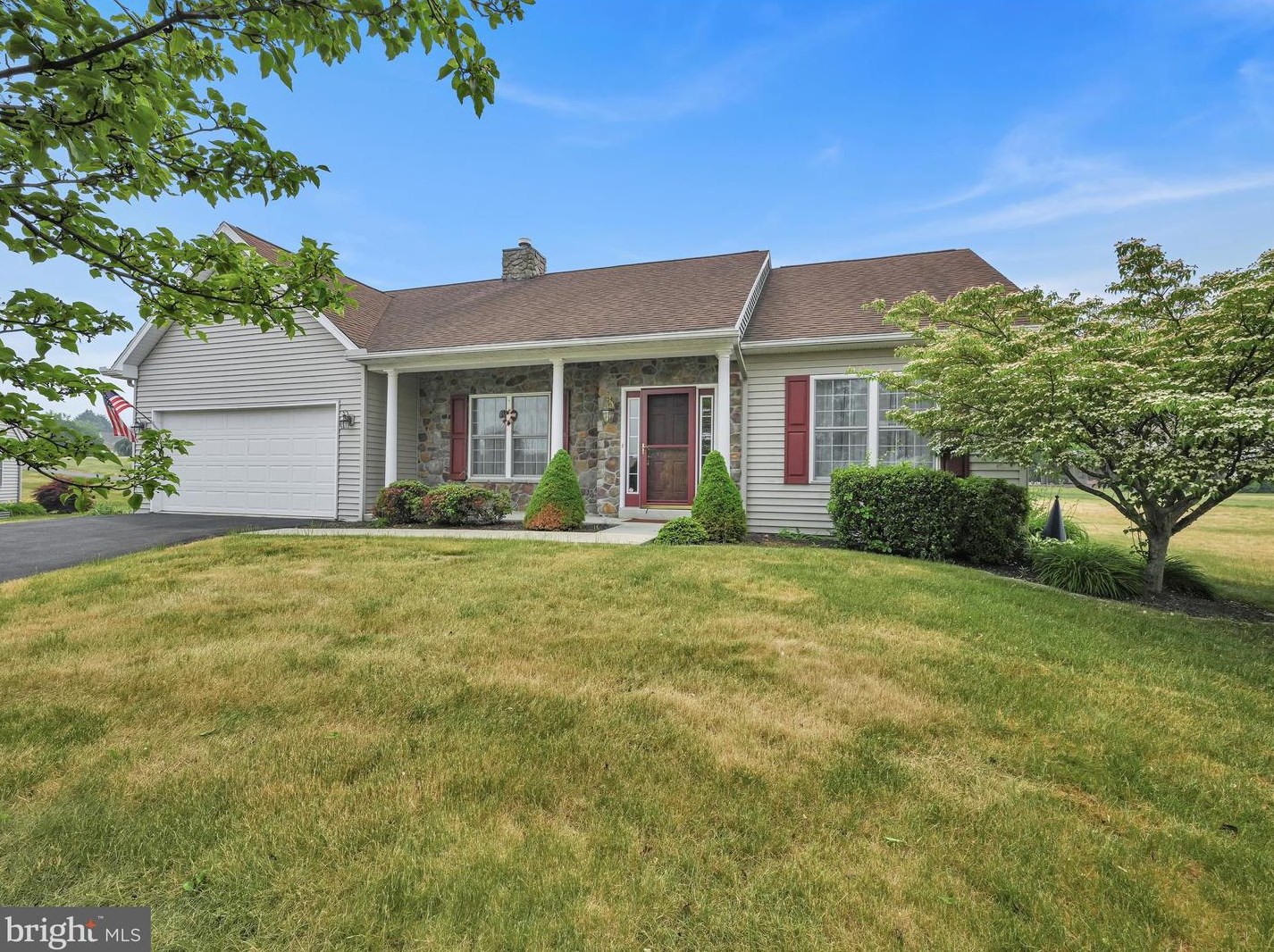 106 Wisteria Ct, Reading, PA 19608