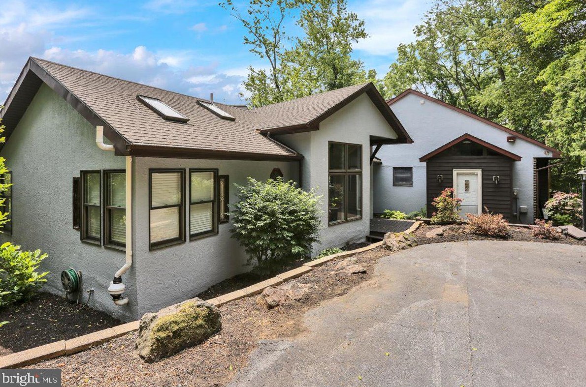 1040 Rick Rd, Reading, PA 19605