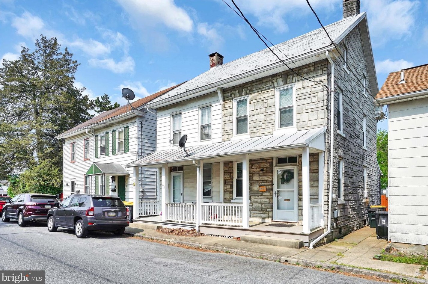 204 N Elm St, Wernersville, PA 19565