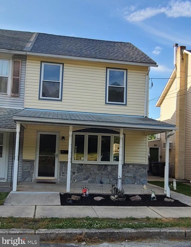 325 Furnace St, Topton, PA 19562-1004