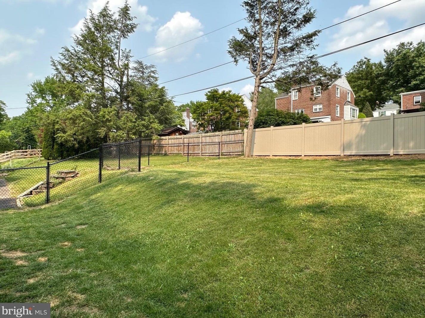 7 Beechwood Dr, Reading PA  19606-3133 exterior