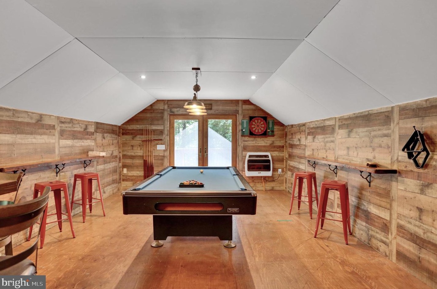 2573 Welsh Rd, Hummels Store PA 19540-8817 exterior