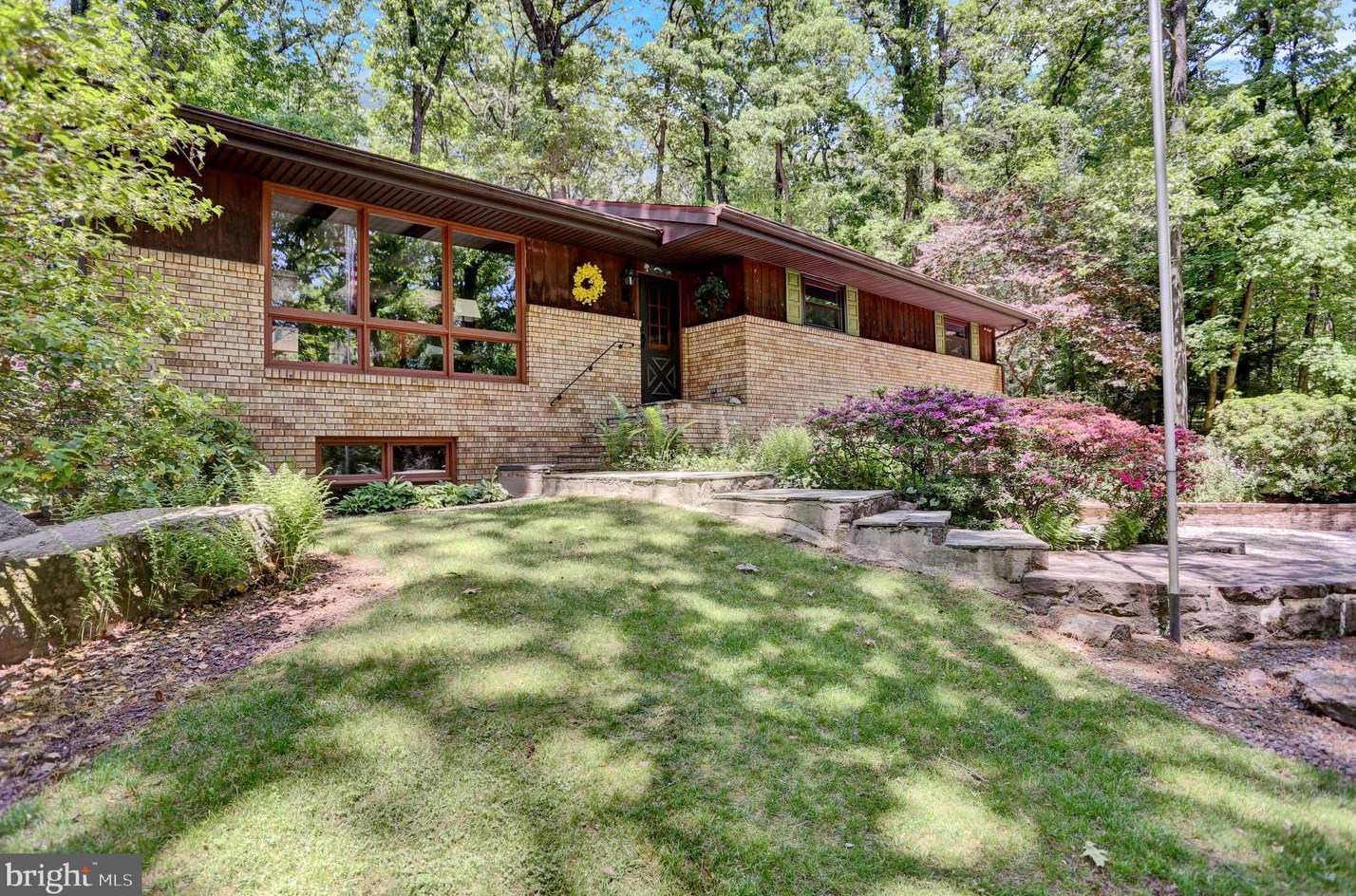 2573 Welsh Rd, Hummels Store, PA 19540-8817