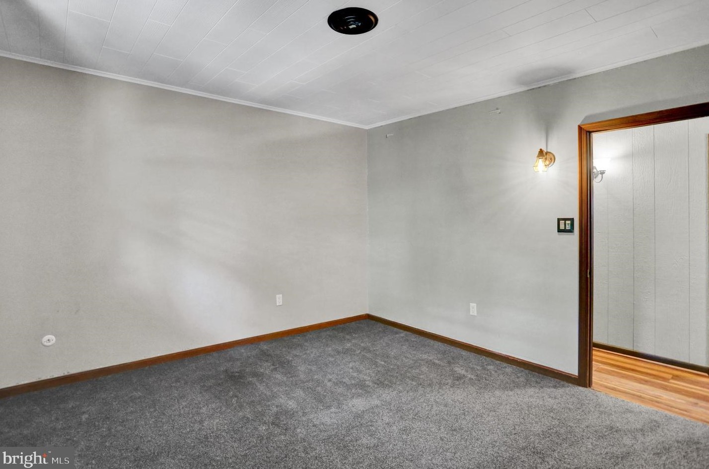 2573 Welsh Rd, Hummels Store PA 19540-8817 exterior