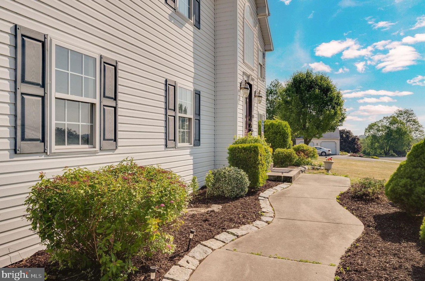 280 Independence Dr, Moselem, PA 19526