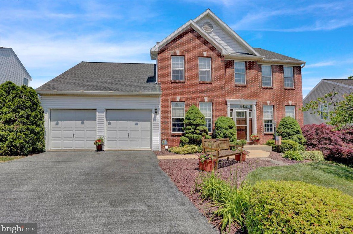 2513 Simon Dr, Reading, PA 19608-9166