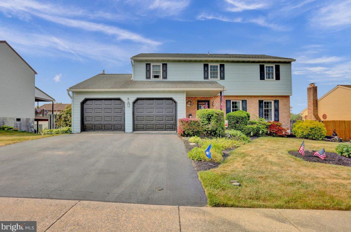 1860 White Oak Dr, Reading, PA 19608-9462