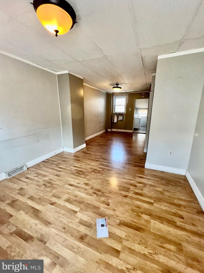 1405 Cotton St, Reading, PA 19602-2115