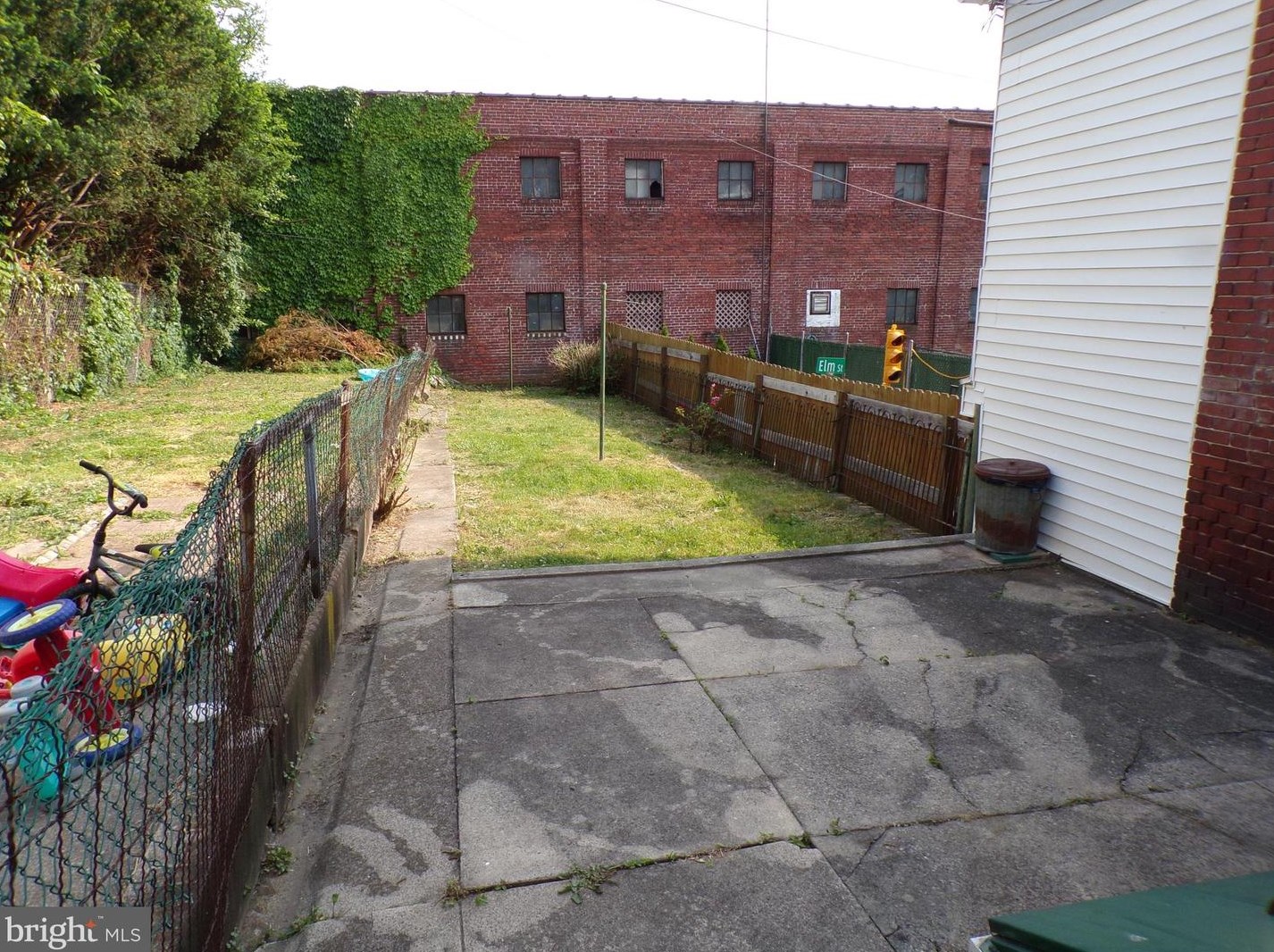 1116 Elm St, Reading PA  19604-2926 exterior