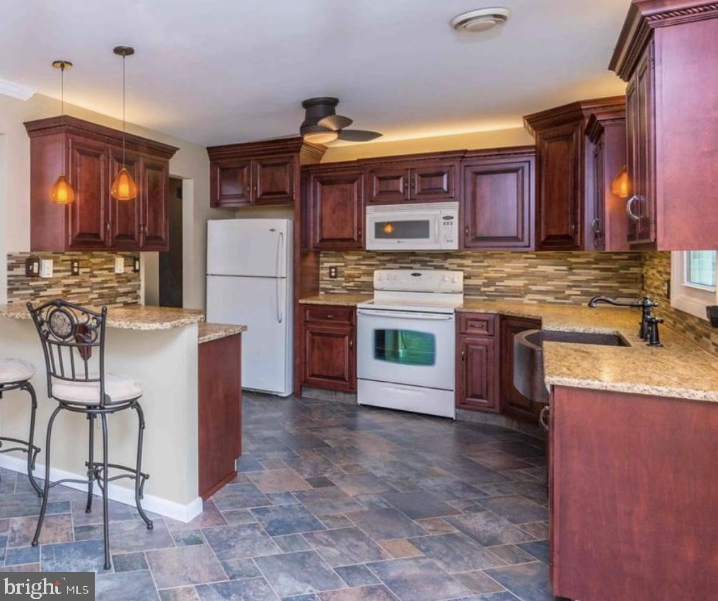 245 Honeysuckle Ln, Robesonia PA  19551-1609 exterior