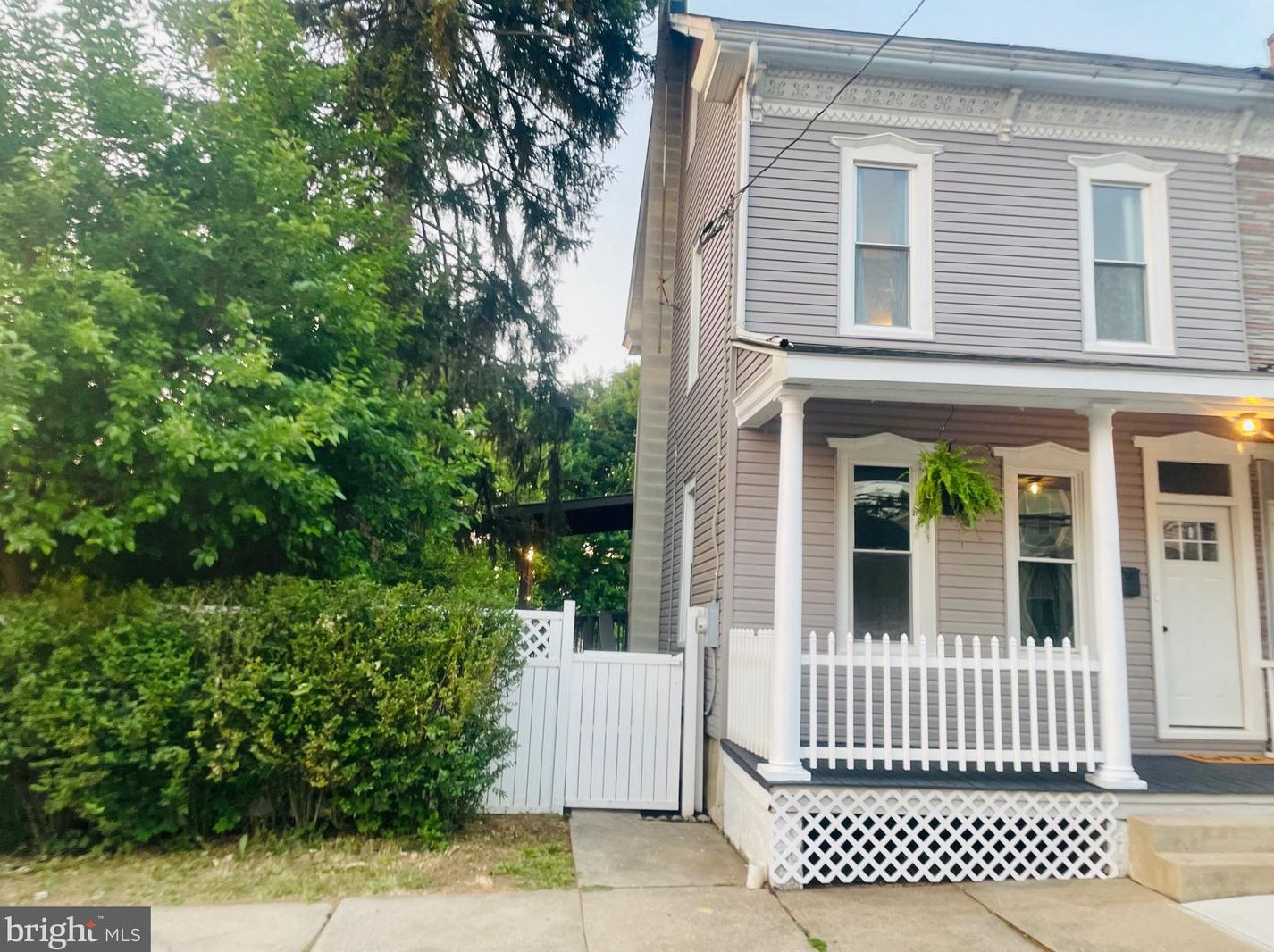337 High St, Womelsdorf, PA 19567-1401