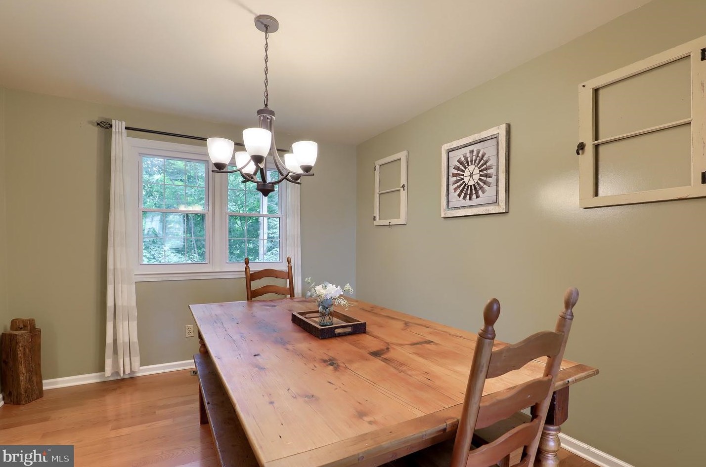 301 Ivy Ln, Douglassville PA  19518-1134 exterior