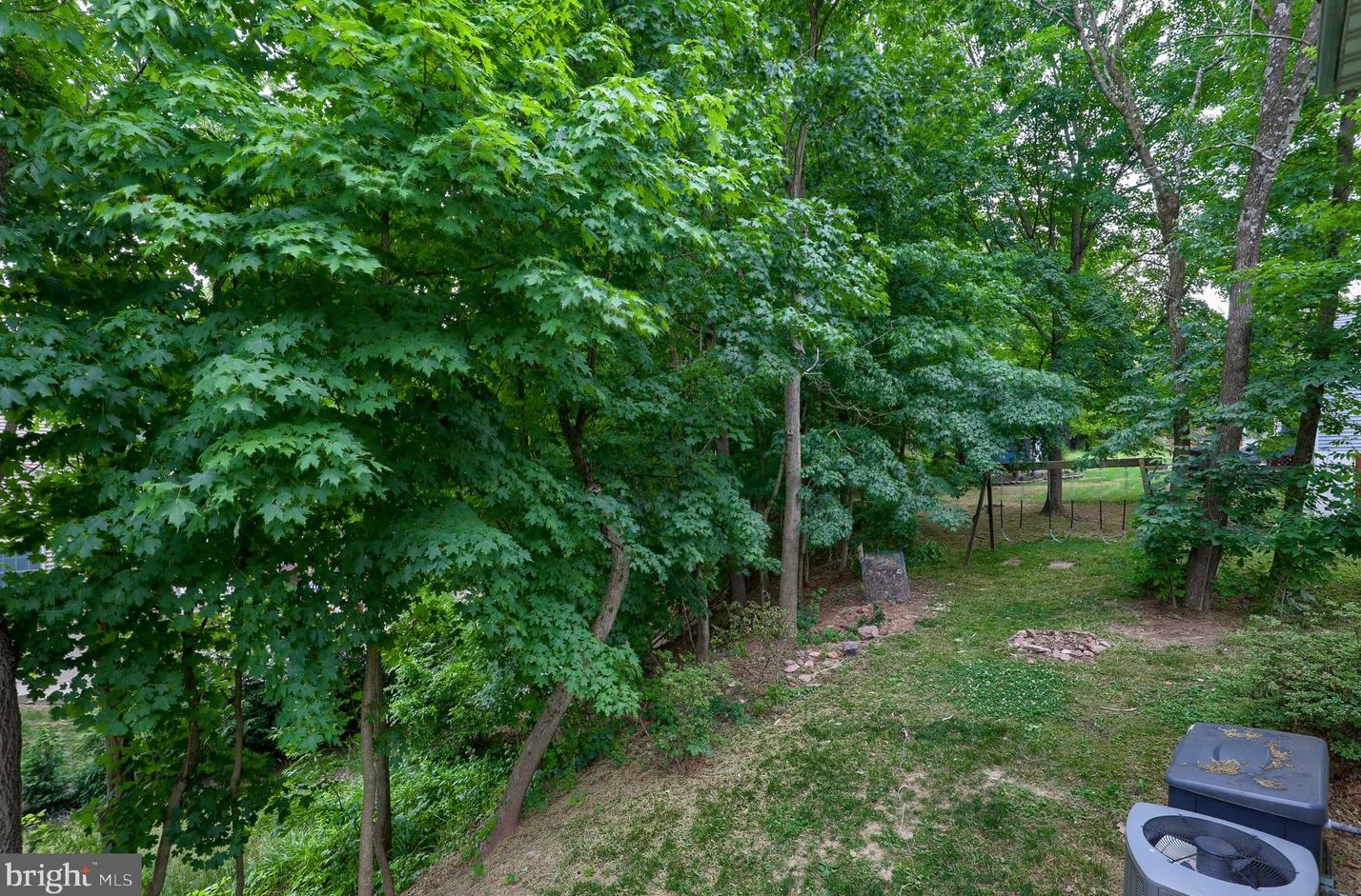 301 Ivy Ln, Douglassville PA  19518-1134 exterior