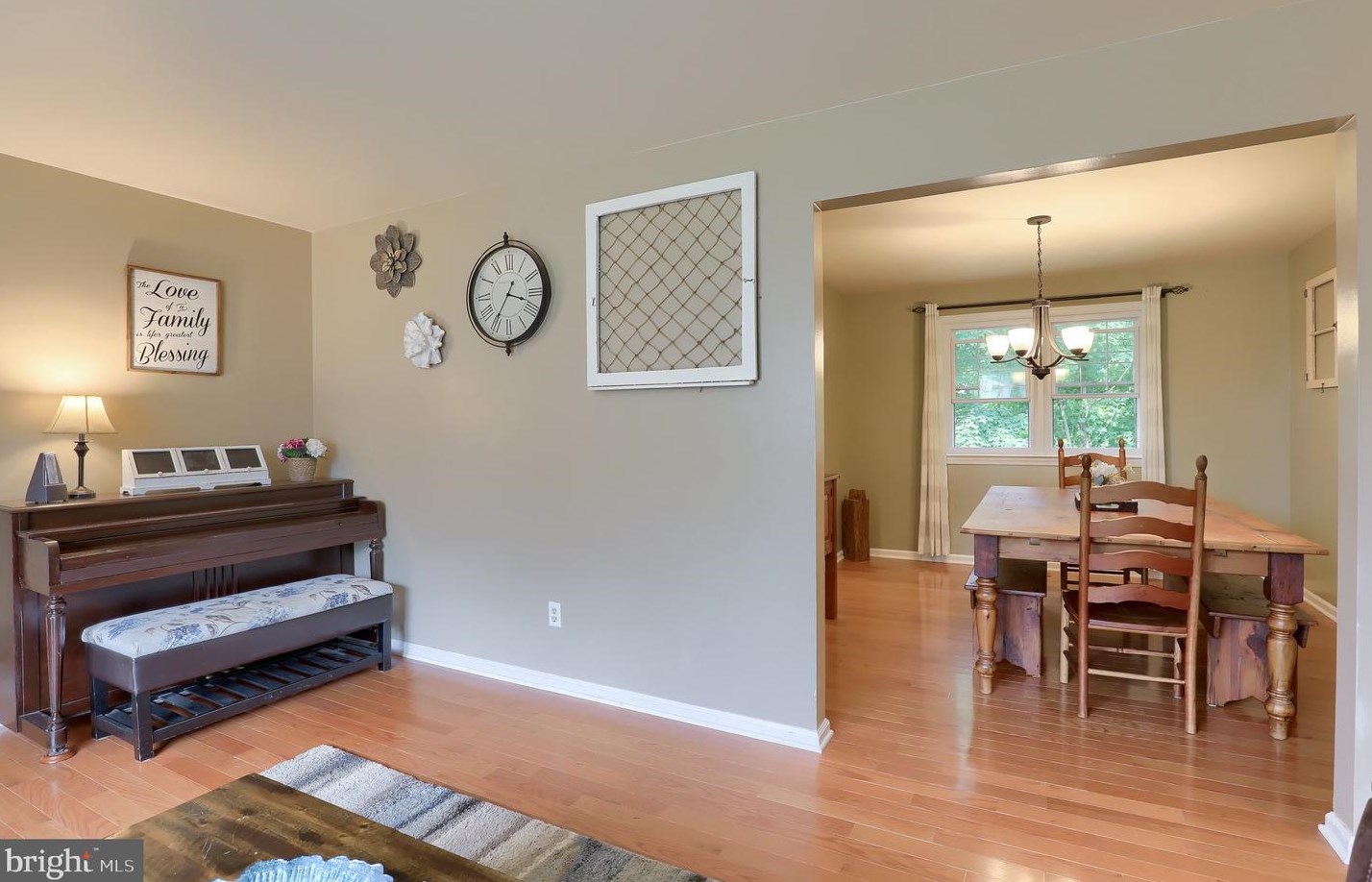 301 Ivy Ln, Douglassville PA  19518-1134 exterior