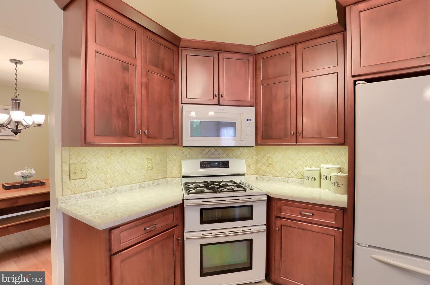 301 Ivy Ln, Douglassville PA  19518-1134 exterior