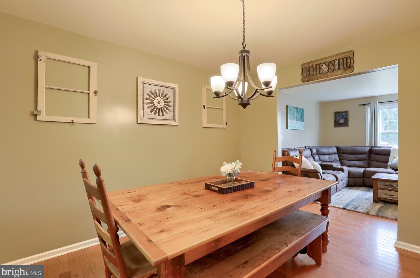 301 Ivy Ln, Douglassville PA  19518-1134 exterior