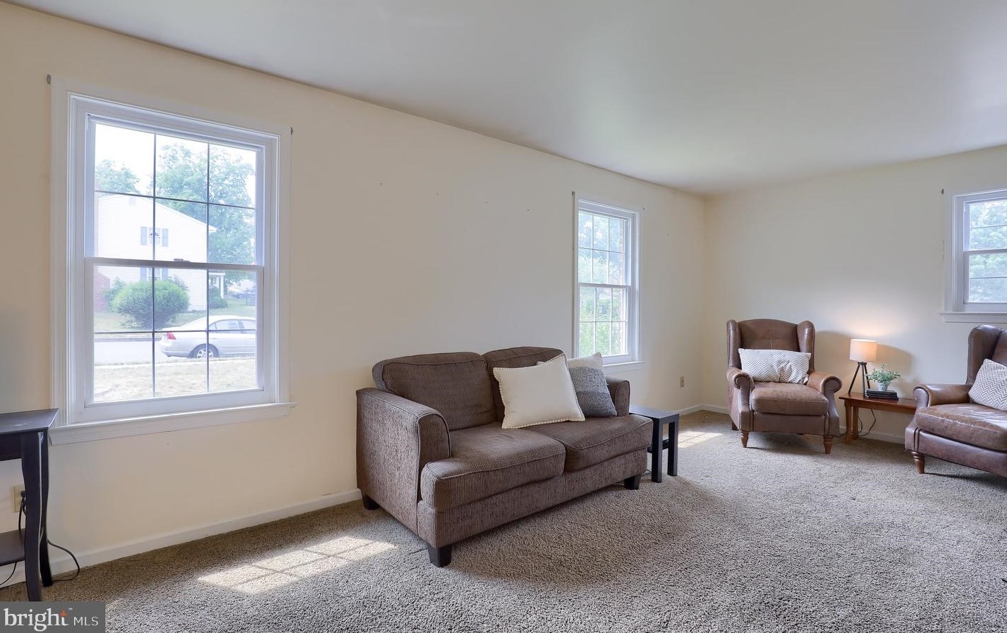 301 Ivy Ln, Douglassville PA  19518-1134 exterior
