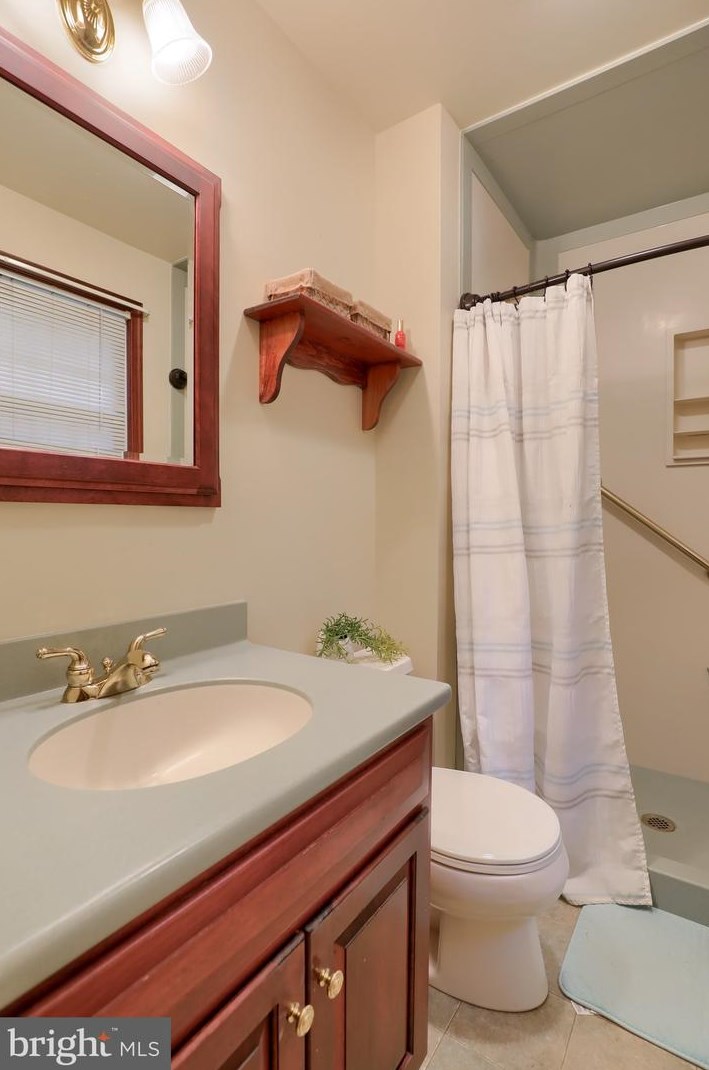 301 Ivy Ln, Douglassville PA  19518-1134 exterior