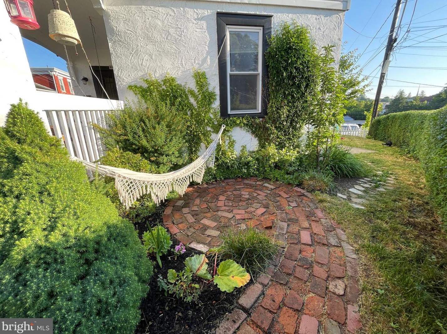 24 Greenwich St, Greenwich, PA 19530-1409