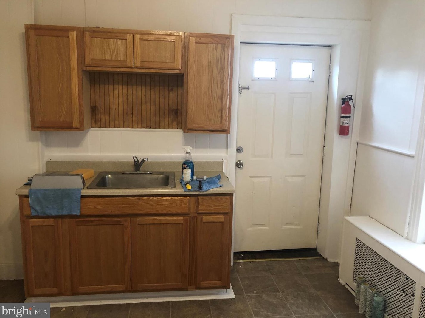 946 N 6th St, Reading, PA 19601