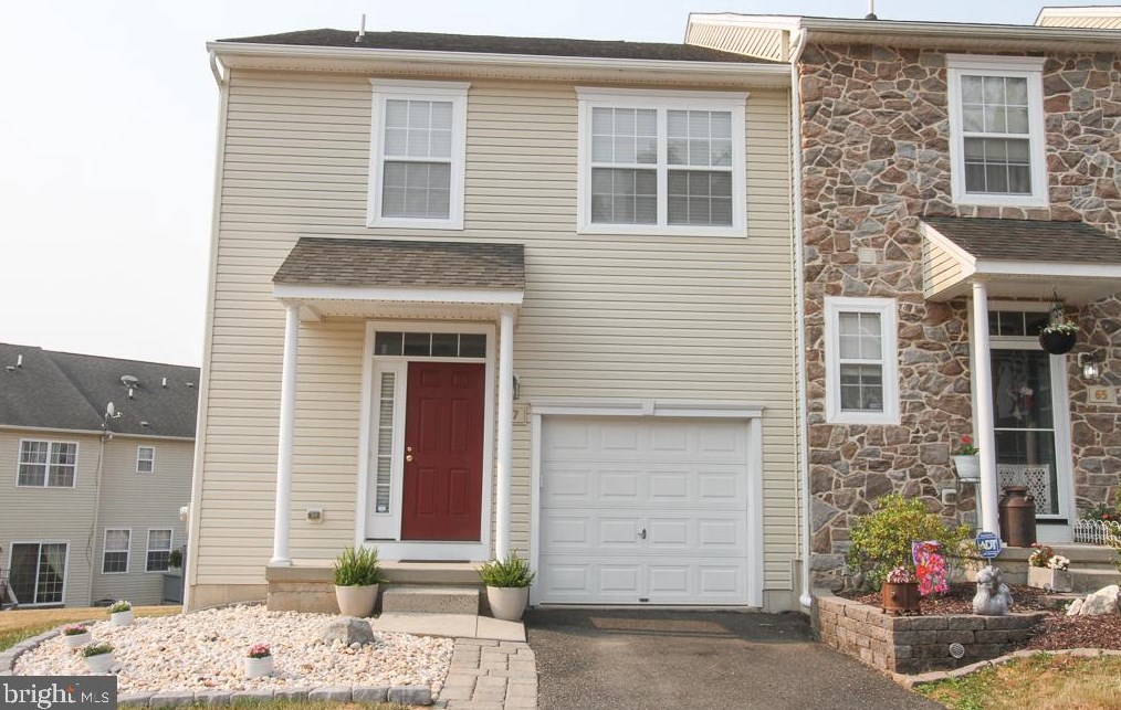 67 Sugar Maple Rd, Dale, PA 19504