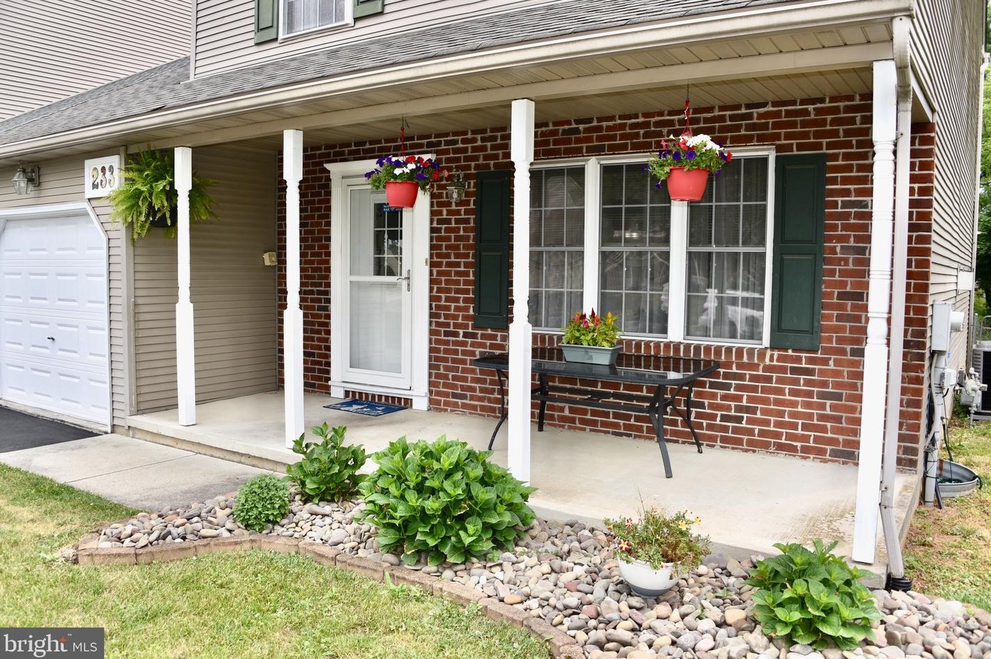 233 Spirit Ct, Blandon, PA 19510
