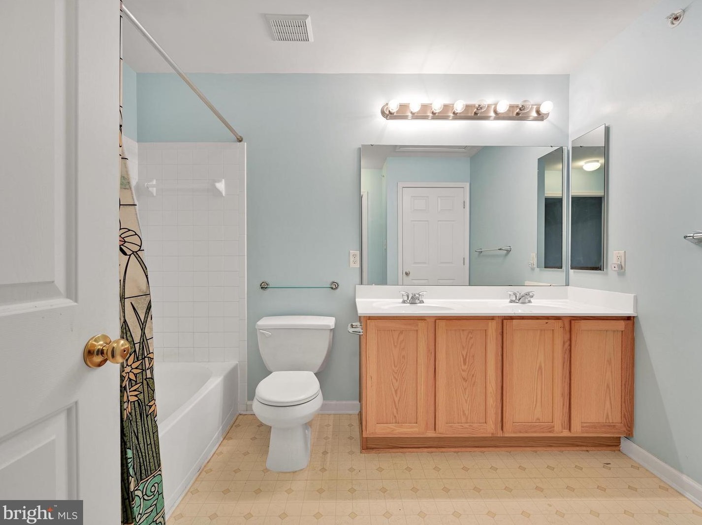 1601 Orchard View Rd, Reading PA  19606-4405 exterior