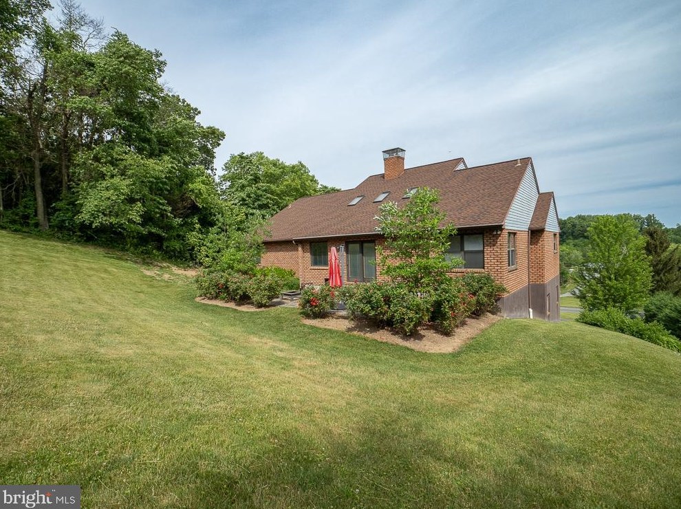 466 White Oak Ln, Dauberville, PA 19533