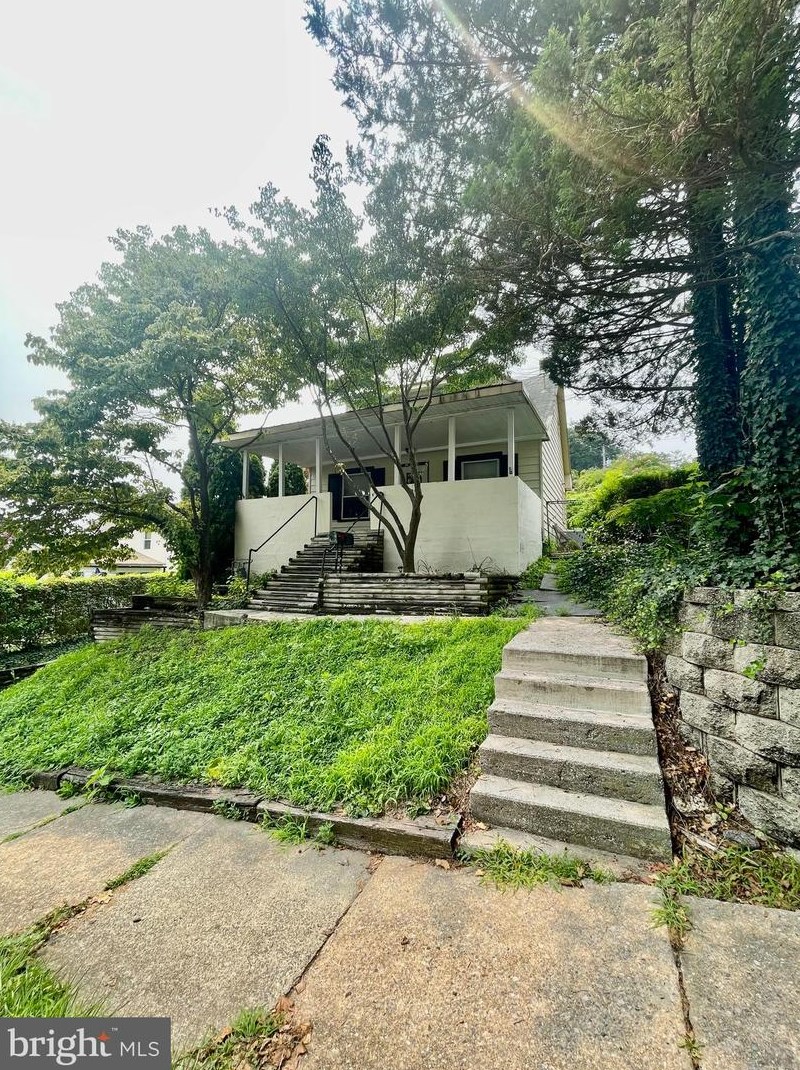 408 Woodside Ave, Reading, PA 19609-1754