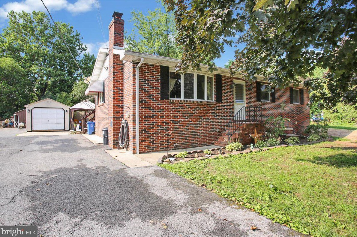 1307 Rising Sun Ave, Spring Valley, PA 19560