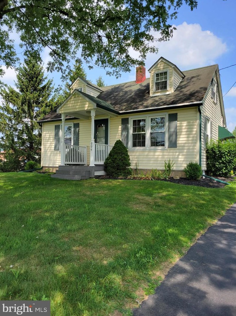 994 Gravel Pike, Palm, PA 18070
