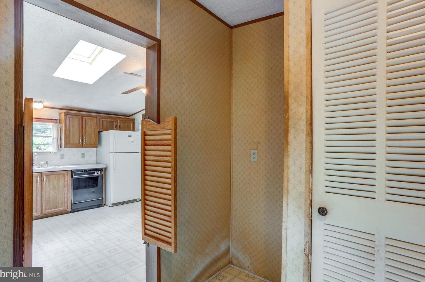 1260 Maple Grv Rd, Hummels Store PA 19540-8845 exterior