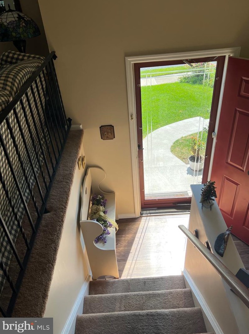 216 Diplomat Dr, Robesonia, PA 19551-1600