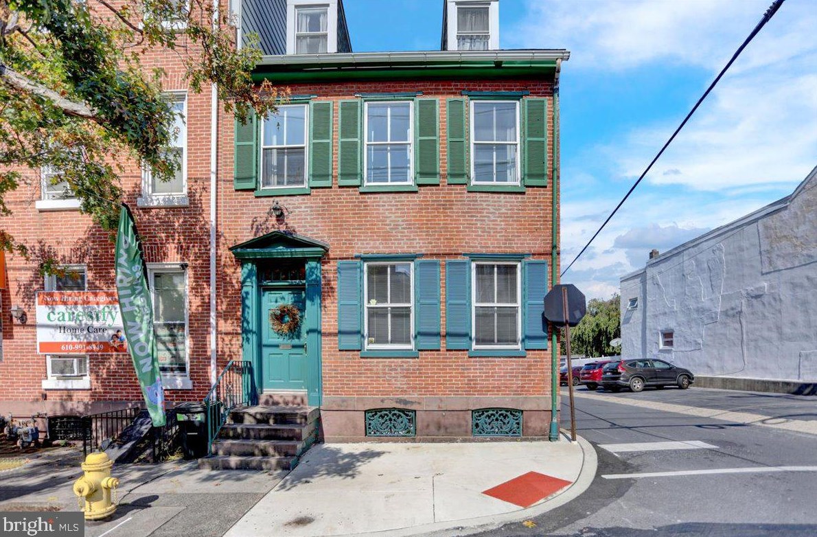 521 Elm St, Reading PA  19601-3305 exterior