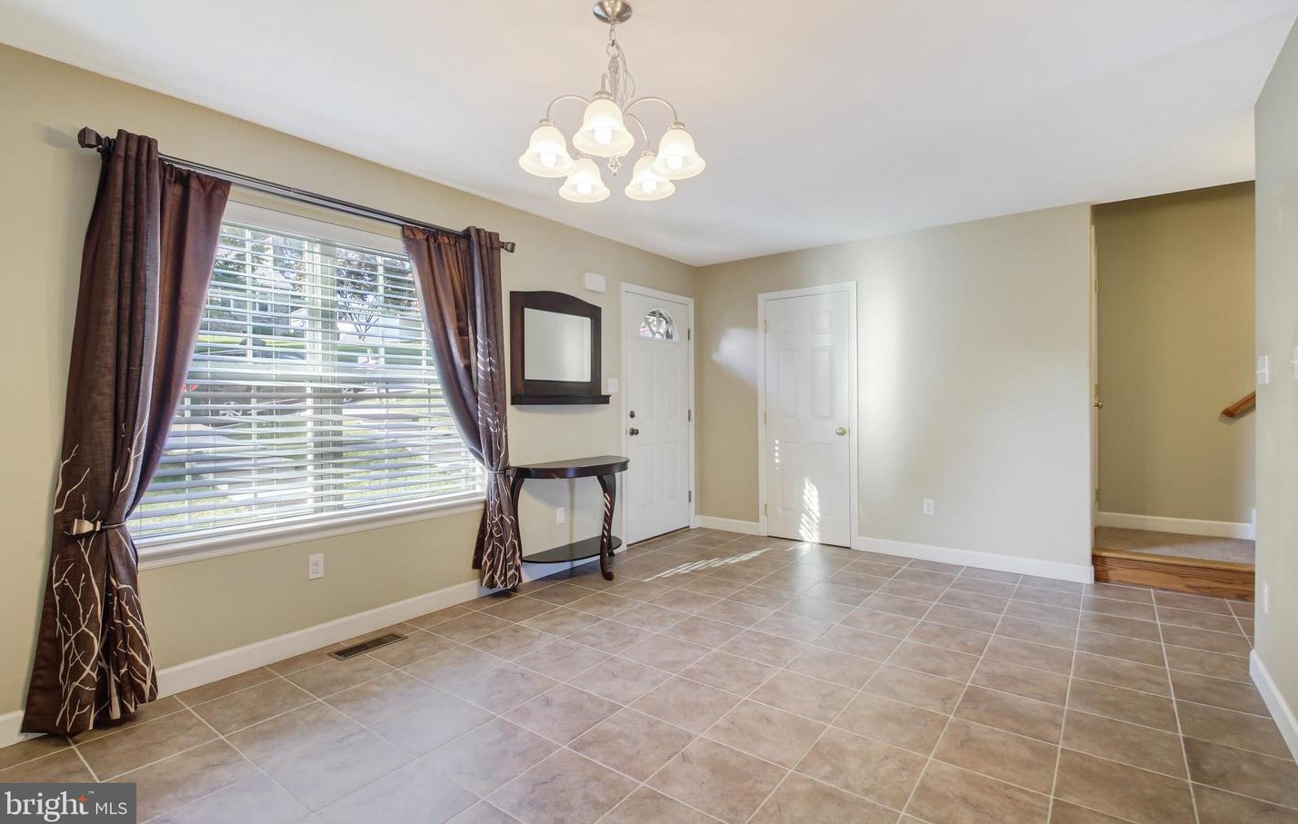 411 Tremont Ave, Reading, PA 19607-1041