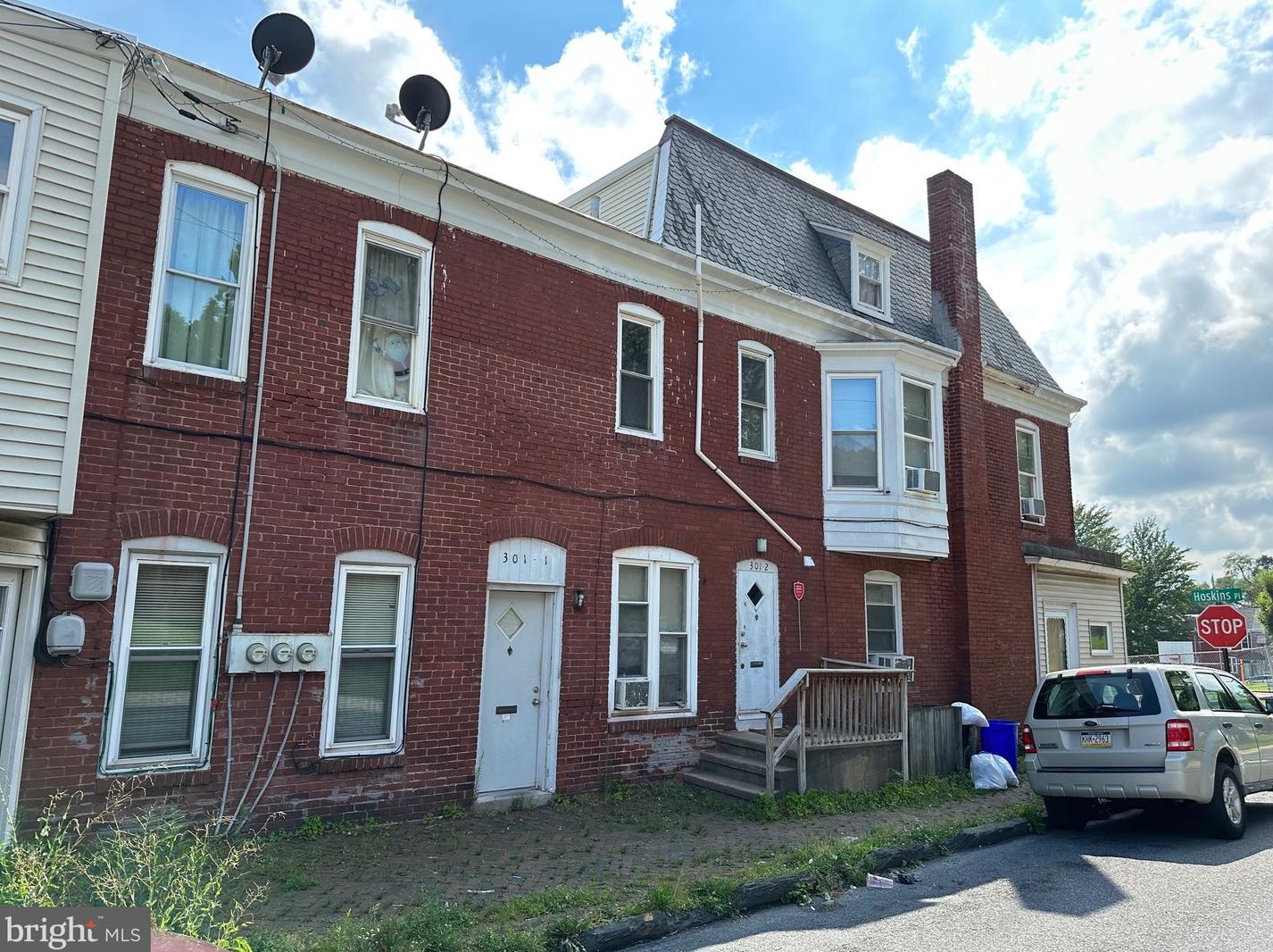 301 Hoskins Pl, Reading, PA 19602-2217