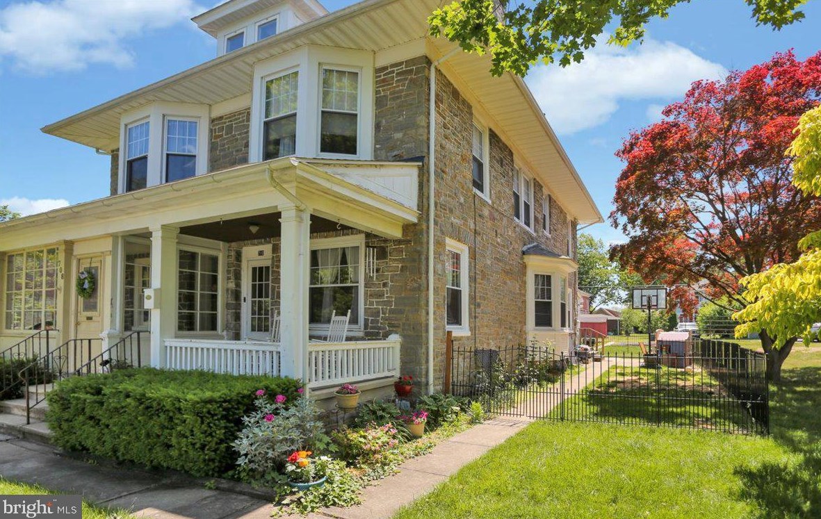 710 Wyomissing Blvd, Reading PA  19610-2270 exterior