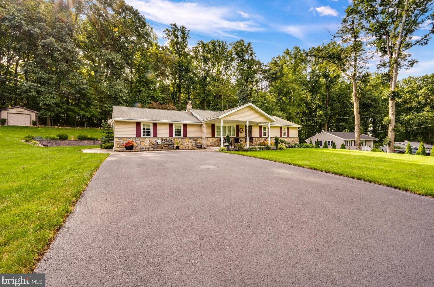 106 Wanner Rd, Reading, PA 19606-8514