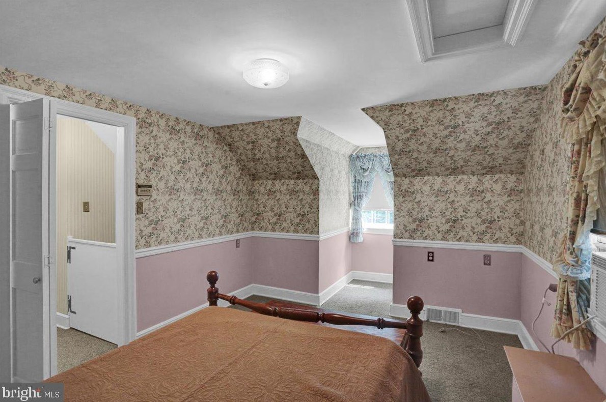 504 Elizabeth Ave, Reading PA  19605-2542 exterior